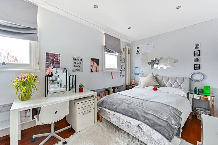 6 Bedroom Property For Sale In Ashcombe Street, South Park, London, SW6