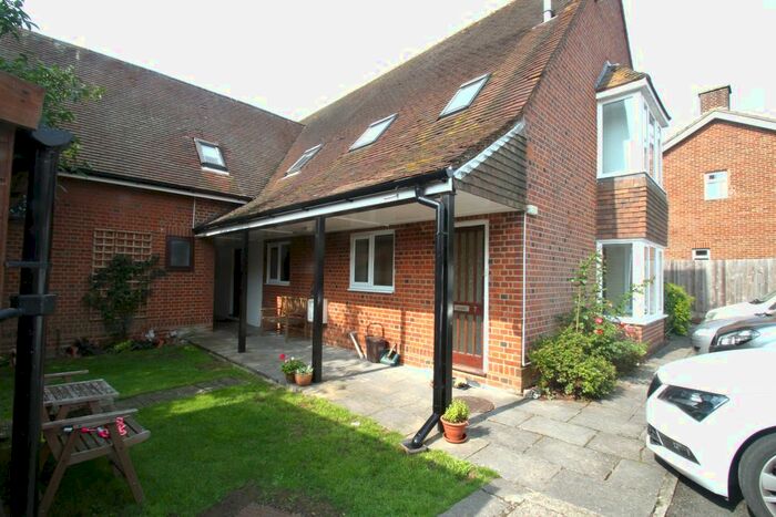 2 Bedroom Maisonette To Rent In The Old Telephone Exchange, Hamble, SO31