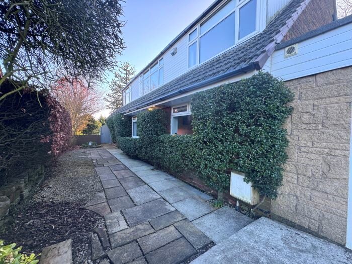 4 Bedroom Detached House To Rent In Higher Austins, Bolton, BL6