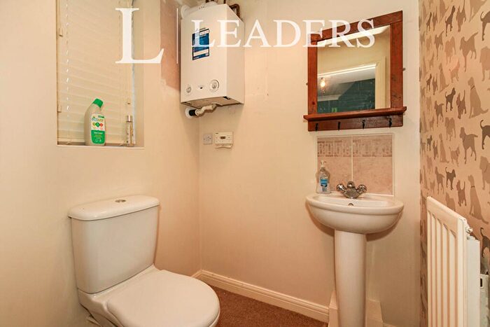 4 Bedroom Town House To Rent In Smithers Close, CW5