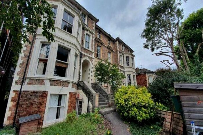 2 Bedroom Flat To Rent In Abbotsford Road, Bristol, BS6