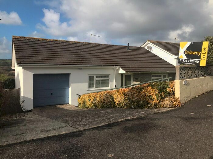 3 Bedroom Bungalow To Rent In Roselidden Parc, Helston, TR13