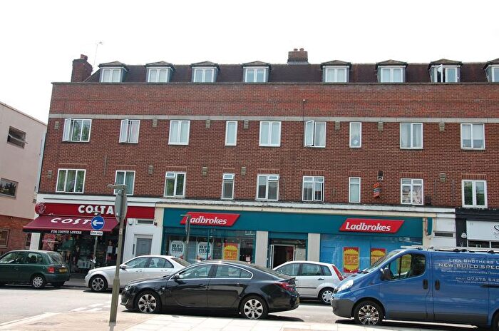 1 Bedroom Flat To Rent In Great North Road, New Barnet, EN5