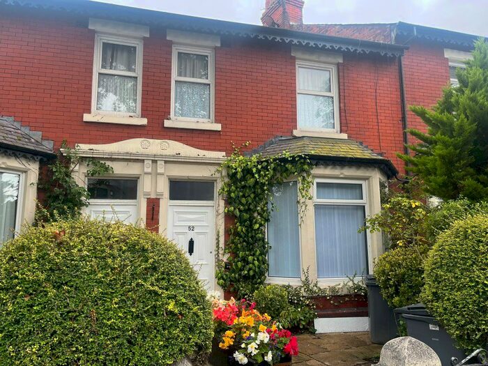 2 Bedroom Flat To Rent In Leamington Road, Blackpool, Lancashire, FY1