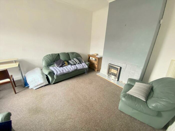 1 Bedroom Flat To Rent In Alexandria Drive, St. Annes, FY8