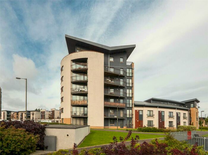 2 Bedroom Flat To Rent In East Pilton Farm Crescent, Fettes, Edinburgh, EH5