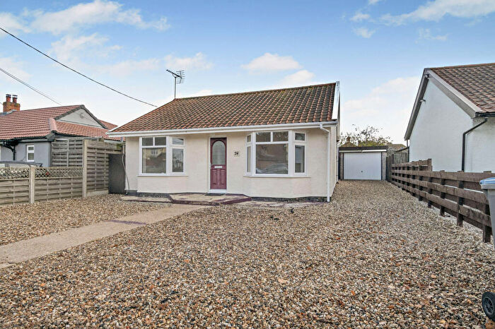 2 Bedroom Detached Bungalow For Sale In Bucklesham Road, Kirton, IP10
