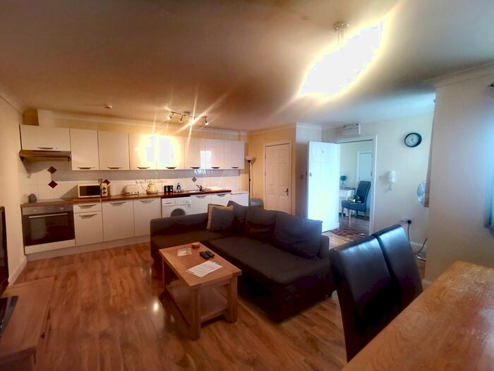 1 Bedroom Flat To Rent In Grand Parade, High Street, Poole, BH15