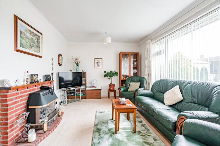 3 Bedroom Detached Bungalow For Sale In Elmhurst Avenue, Oulton Broad, NR32