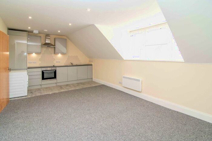 1 Bedroom Flat To Rent In Verulam Place, Bournemouth, BH1