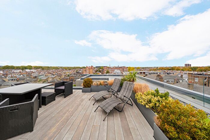 3 Bedroom Flat For Sale In Madison Apartments, Wyfold Road, Fulham, London, SW6