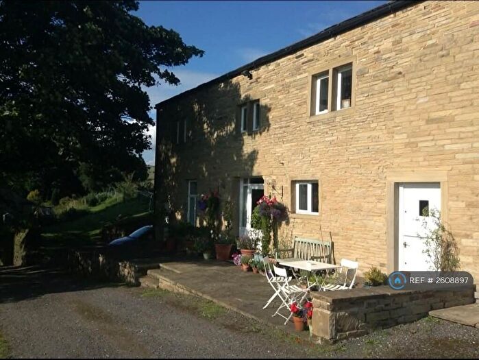 4 Bedroom Semi-Detached House To Rent In Riding Head Lane, Luddenden, Halifax, HX2