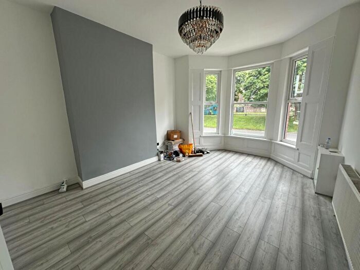 1 Bedroom Flat To Rent In Rocky Lane, L6