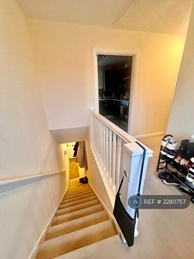 2 Bedroom Detached House To Rent In Malone Avenue, Swindon, SN25