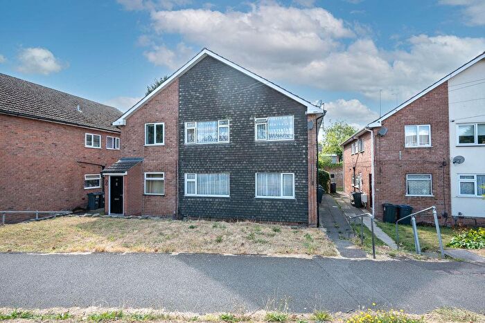 2 Bedroom Flat For Sale In West Heath Road, Birmingham, B31
