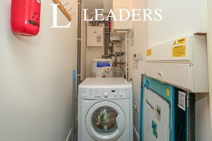 1 Bedroom Apartment To Rent In Station View, Guildford, GU1