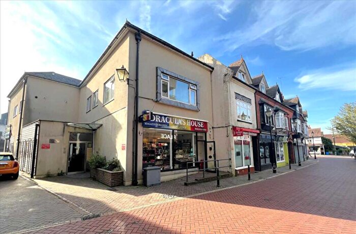 1 Bedroom Apartment To Rent In Parkway House, Park Place, Horsham, RH12