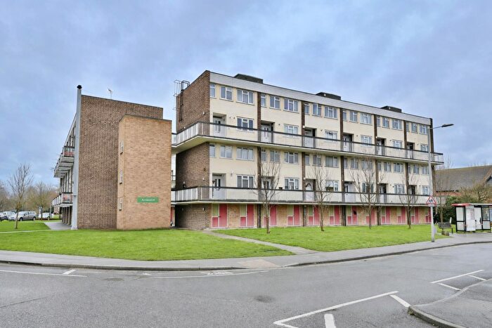 2 Bedroom Maisonette To Rent In Armeston, Sheephouse Way, KT3