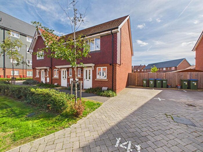2 Bedroom Semi-Detached House For Sale In Sired Way, Faygate, Horsham, West Sussex, RH12