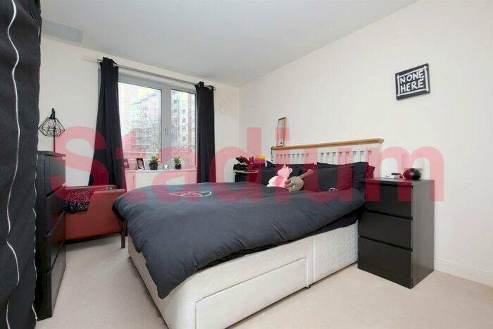 1 Bedroom Flat For Sale In Garand Court, London Epc Rating C, N7