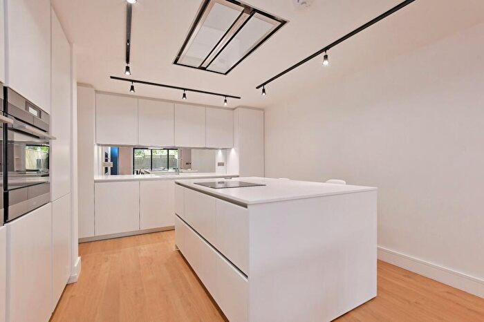 2 Bedroom Flat To Rent In Dore Road, Dore Lodge Apartments, S17