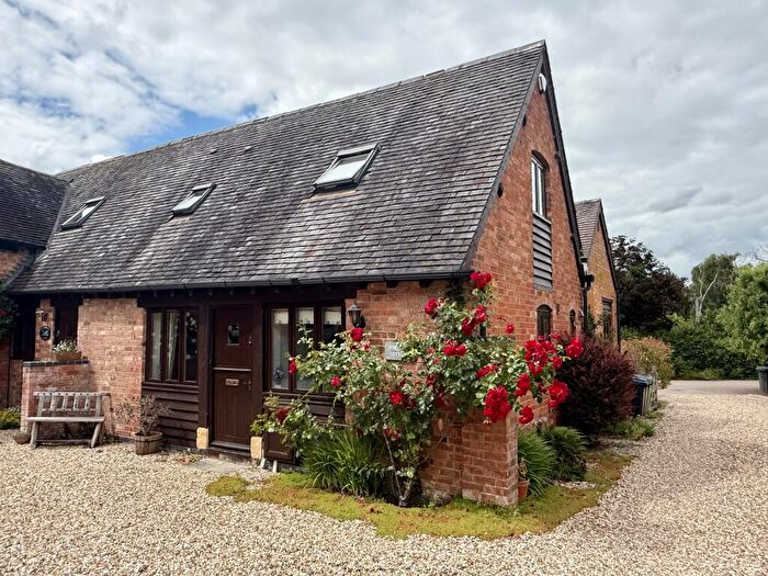 2 Bedroom Barn Conversion For Sale In Goldicote Court, Banbury Road, Goldicote, Alderminster, Warwickshire, CV37