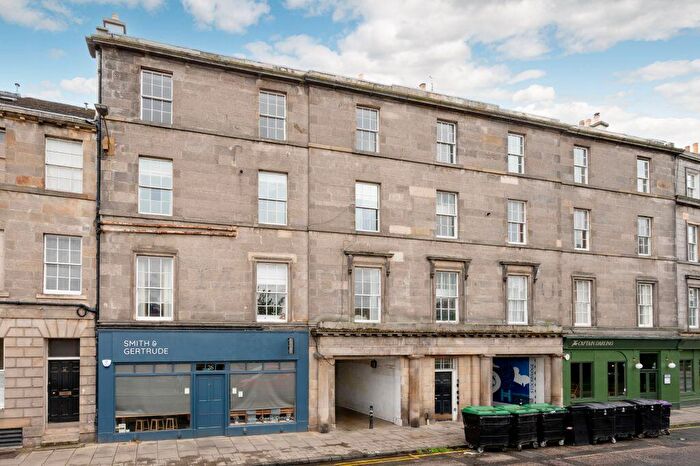 3 Bedroom Flat For Sale In / Hamilton Place, Stockbridge, Edinburgh, EH3