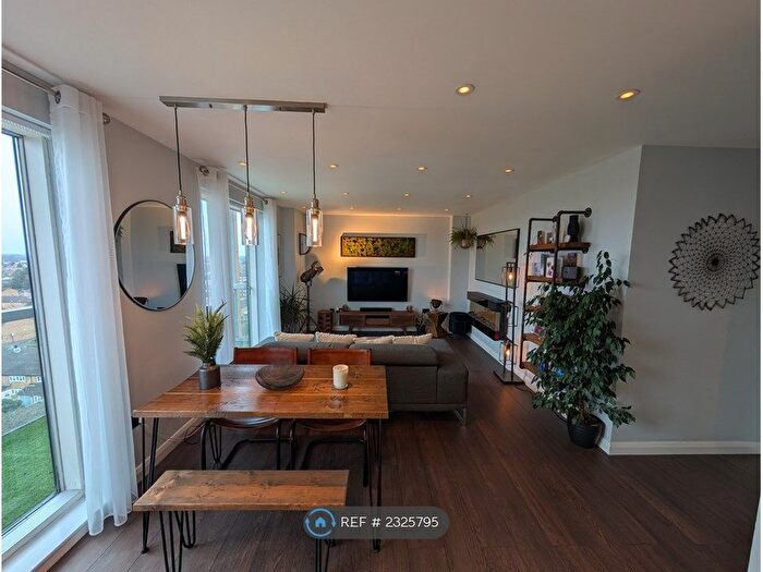 2 Bedroom Flat To Rent In London Road, Isleworth, TW7