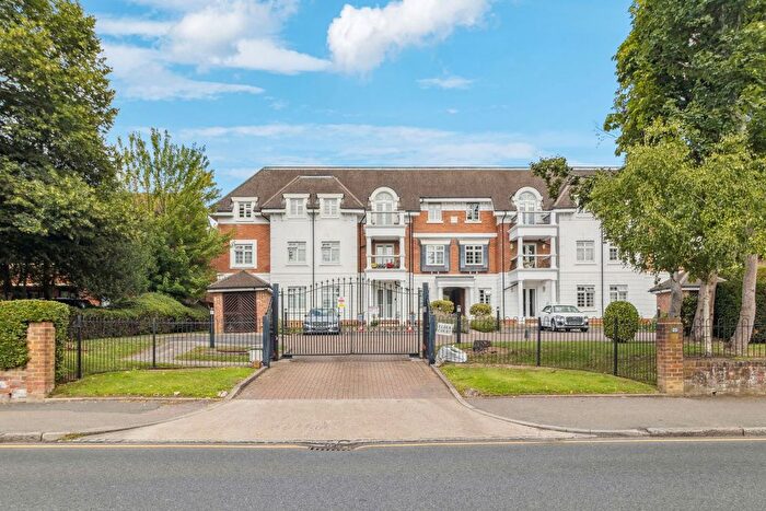 2 Bedroom Flat For Sale In Green Lane, Northwood, HA6