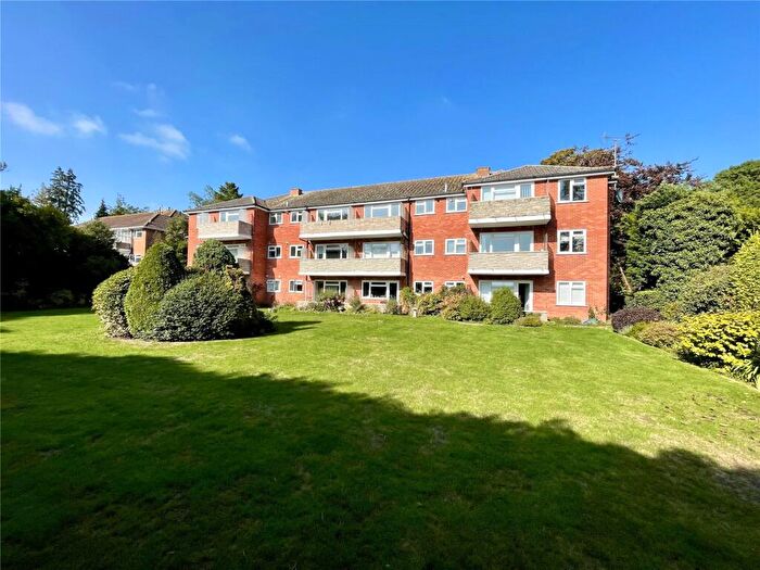 2 Bedroom Apartment For Sale In Portarlington Road, Bournemouth, Dorset, BH4