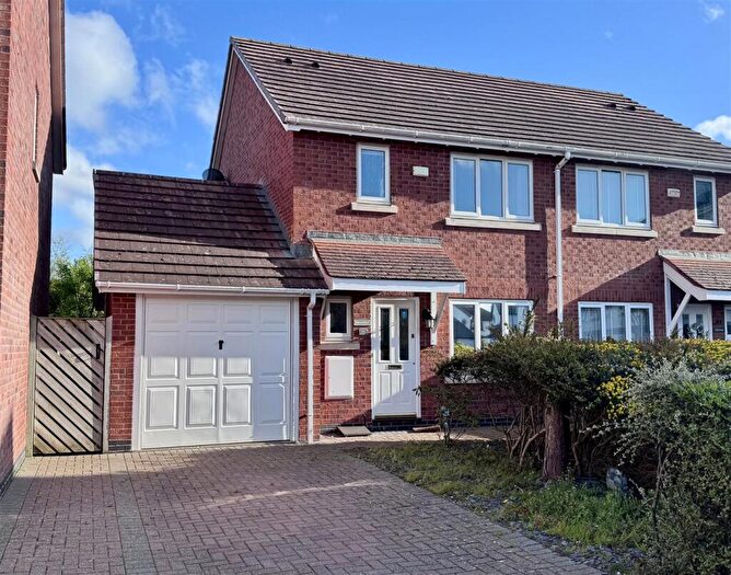 3 Bedroom House For Sale In Gwynt Y Mor, Conwy, LL32
