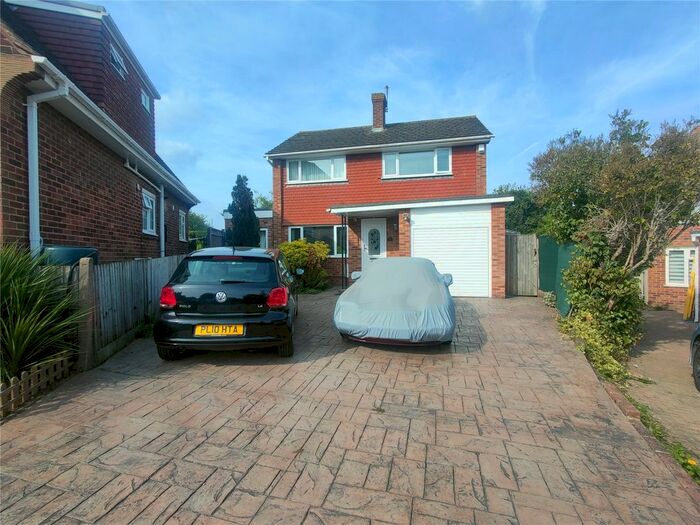 3 Bedroom Detached House To Rent In Rowan Close, Meopham, Gravesend, Kent, DA13