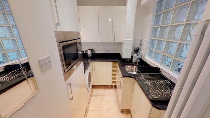 1 Bedroom Flat To Rent In Kenilworth House, Westgate Street, Cardiff, CF10
