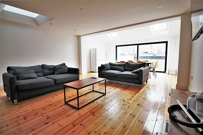 9 Bedroom Terraced House To Rent In Fern Avenue, Jesmond, NE2