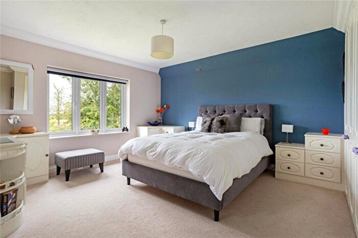 4 Bedroom Detached House For Sale In Pond Lane, Lasham, GU34