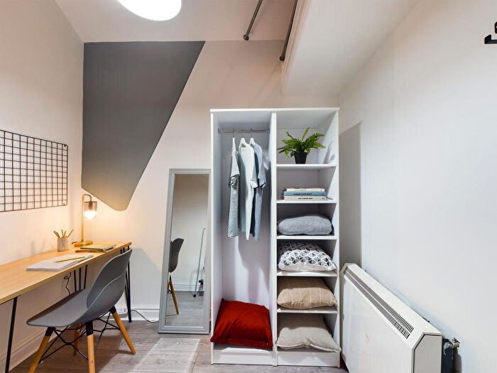 6 Bedroom Flat To Rent In Ossory Street, Manchester, M14