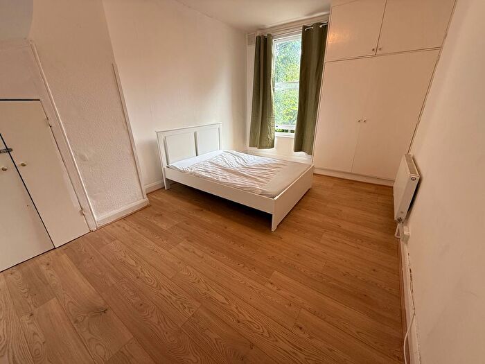 1 Bedroom Flat To Rent In Leopold Road, Ealing, W5
