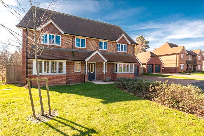 4 Bedroom Detached House For Sale In Warren Close, Catsfield, Battle, East Sussex, TN33