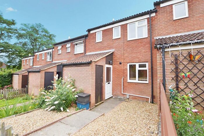 2 Bedroom Terraced House To Rent In Kimbolton Crescent, Stevenage, SG2