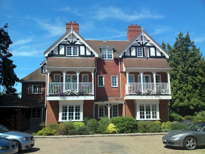 2 Bedroom Apartment To Rent In Berries Road Cookham Berkshire, SL6