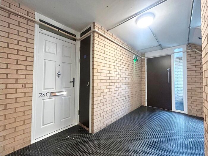 1 Bedroom Flat To Rent In Downs Barn Boulevard, Downs Barn, MK14