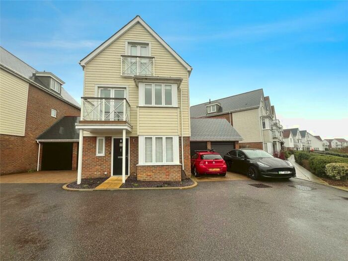 4 Bedroom Detached House To Rent In Steadman Close, Snodland, Kent, ME6