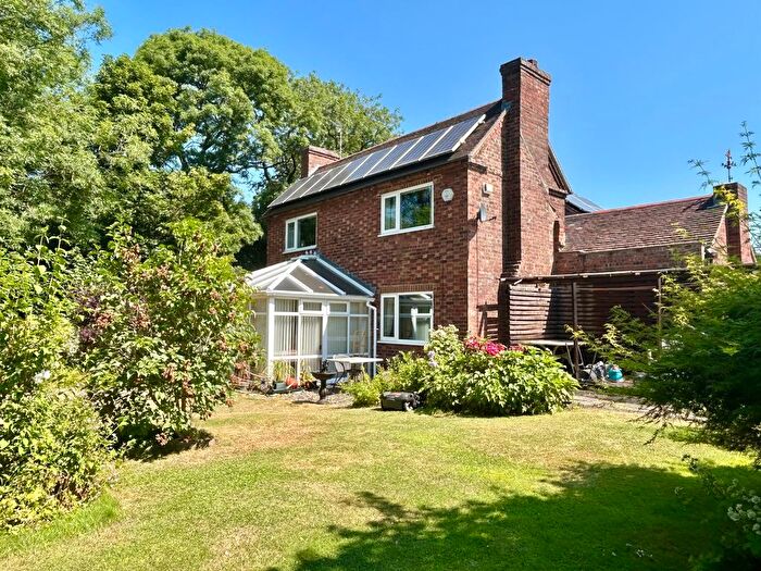 3 Bedroom Detached House For Sale In The Nabb, St. Georges, Telford, TF2