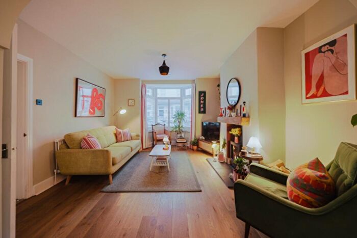 4 Bedroom Terraced House For Sale In Lake Road, CH47