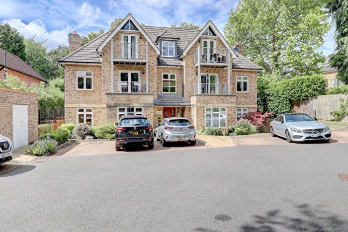 2 Bedroom Apartment For Sale In Amersham Road, Hazlemere, High Wycombe, Buckinghamshire, HP15