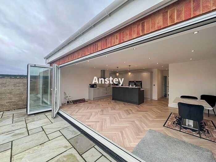 3 Bedroom Detached House To Rent In Alexandra Road, Chandler's Ford, Hampshire, SO53