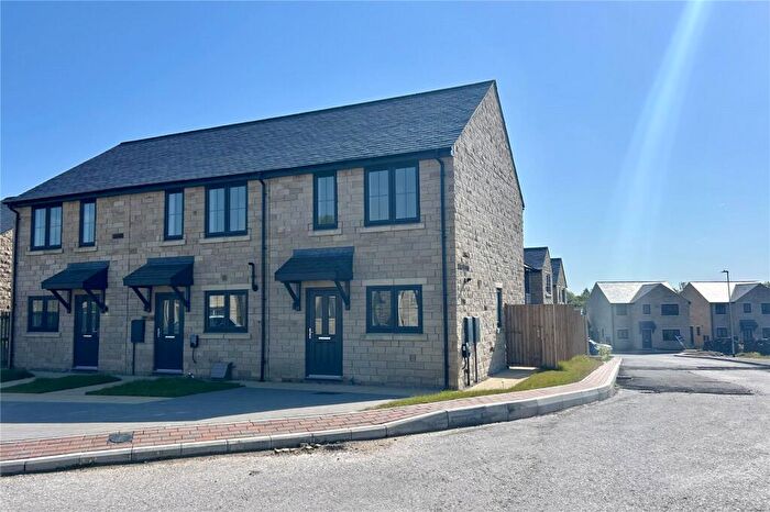 2 Bedroom Terraced House For Sale In Field View Drive, Oakes, Huddersfield, HD3