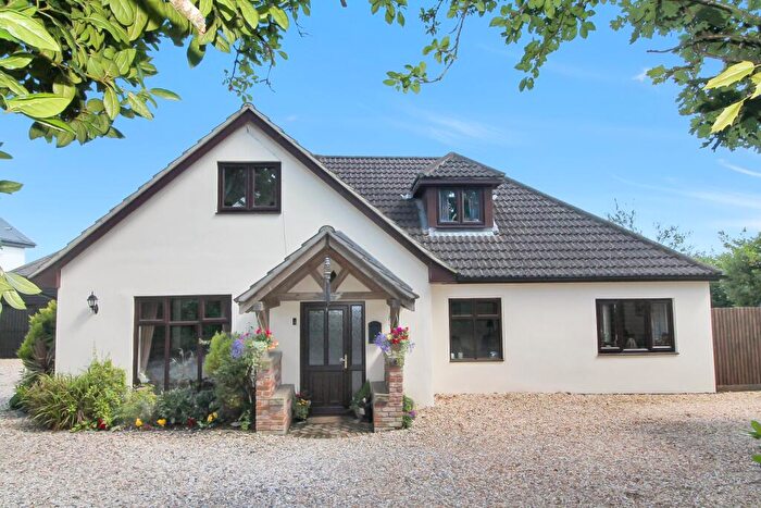 5 Bedroom Detached House For Sale In Titchfield Lane, Wickham, PO17