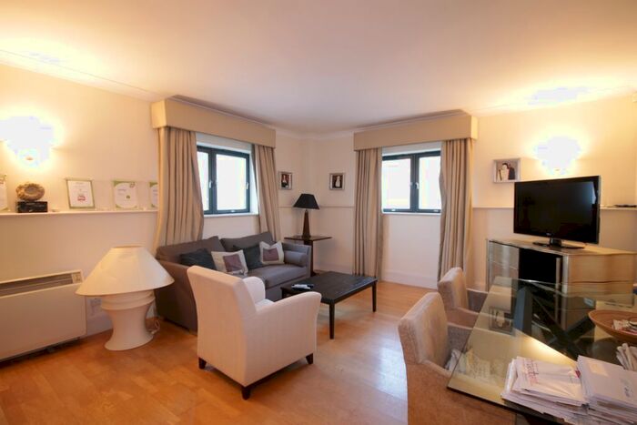 2 Bedroom Flat To Rent In East Block, County Hall, Forum Magnum Square, London, SE1