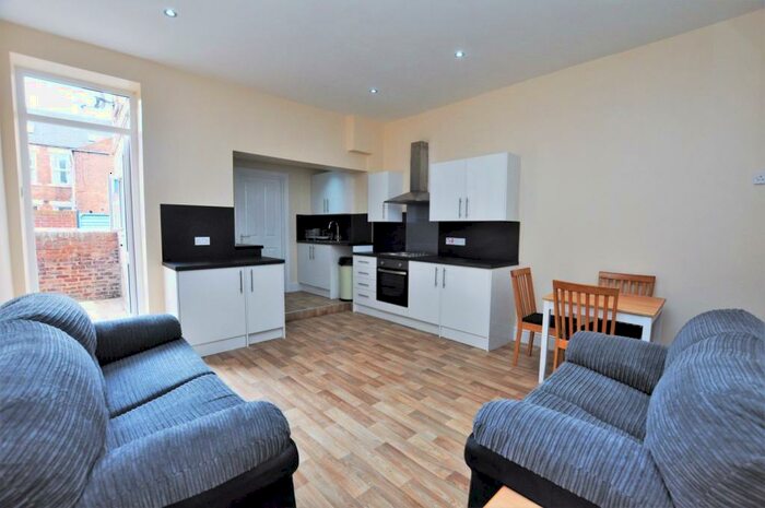 3 Bedroom Flat To Rent In Bayswater Road, Newcastle Upon Tyne, NE2